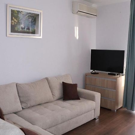 Liget Apartmanhaz Кехидакустани Экстерьер фото