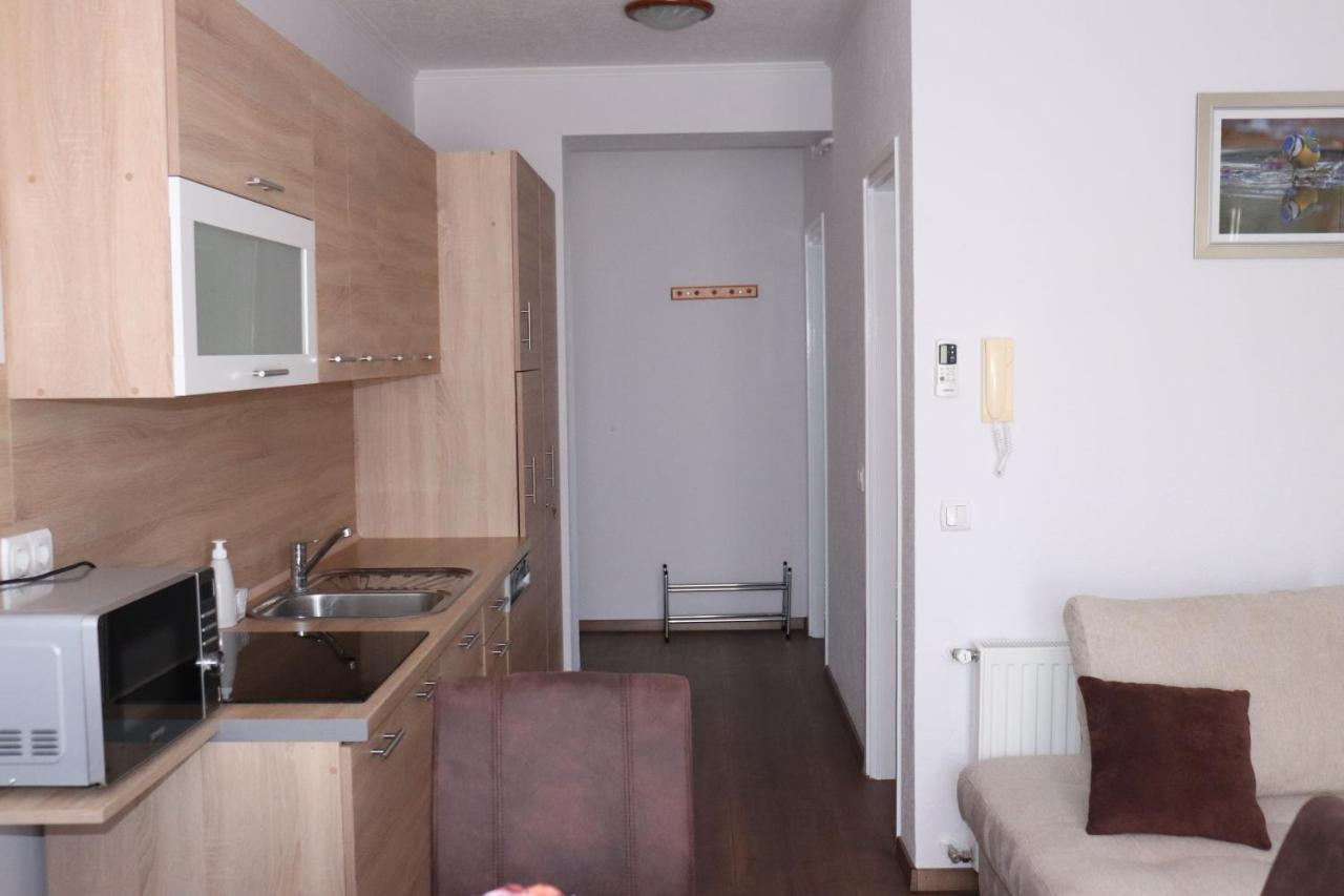 Liget Apartmanhaz Кехидакустани Экстерьер фото