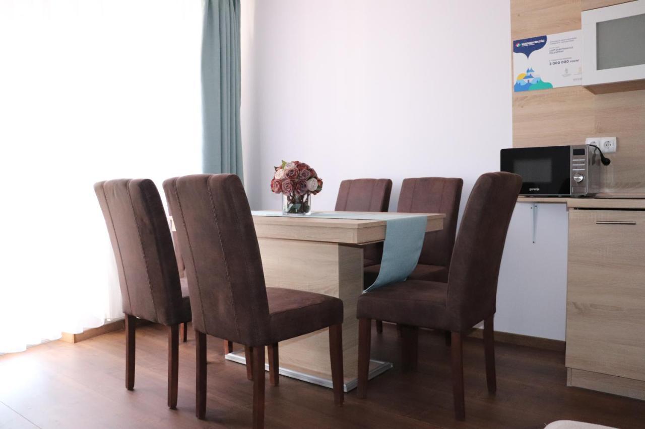 Liget Apartmanhaz Кехидакустани Экстерьер фото