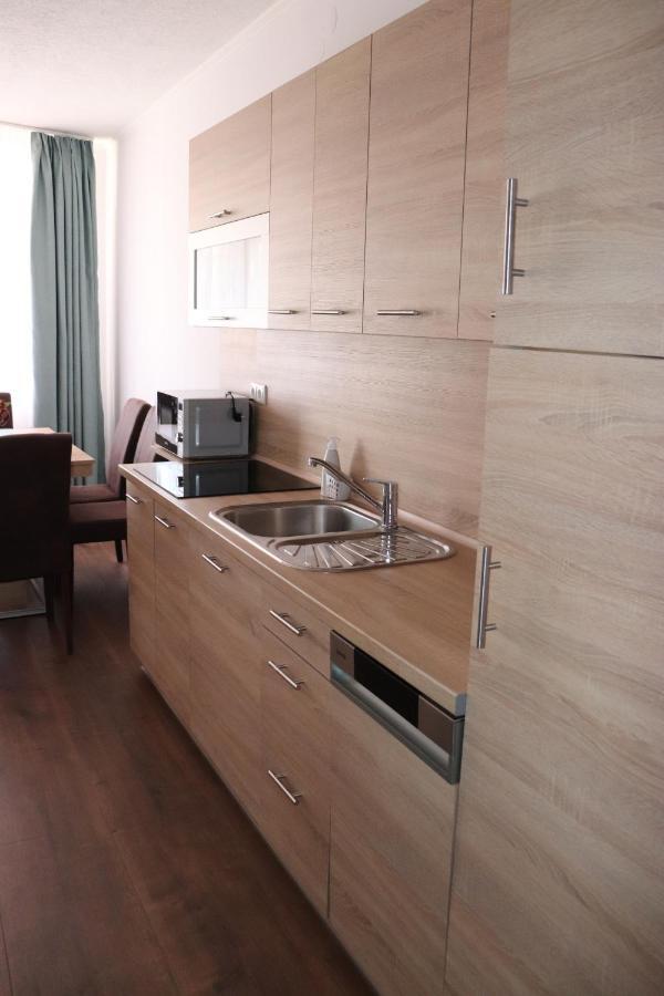 Liget Apartmanhaz Кехидакустани Экстерьер фото